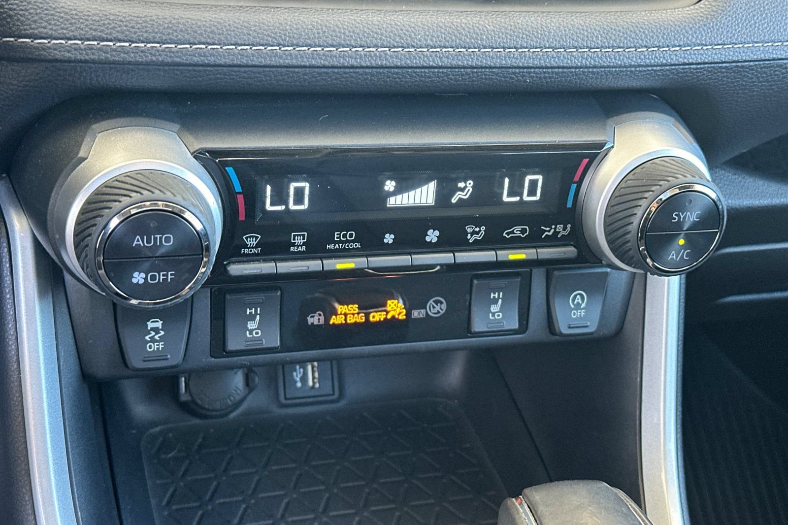 Used 2023 Toyota RAV4 XLE Premium FWD image 24