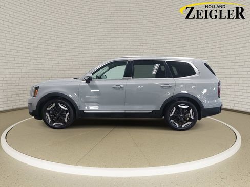 Used 2023 Kia Telluride AWD image 8