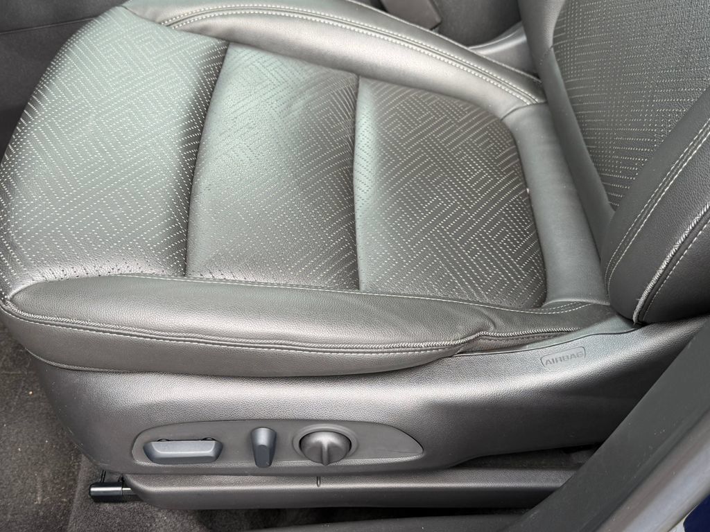Certified 2023 Buick Encore GX Essence w/ Experience Buick Package FWD image 25
