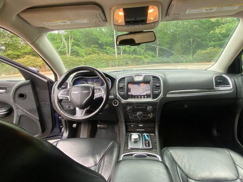 Used 2016 Chrysler 300 Limited RWD image 43