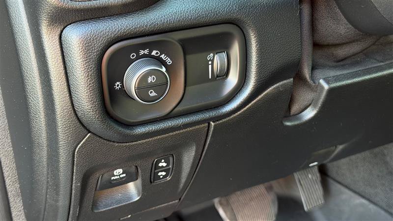 Used 2020 RAM 1500 Rebel AWD/4WD image 24