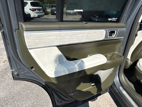 New 2025 Hyundai Santa Fe Calligraphy image 12