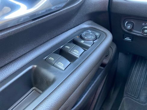 Used 2021 GMC Terrain SLE w/ Driver Convenience Package FWD image 32