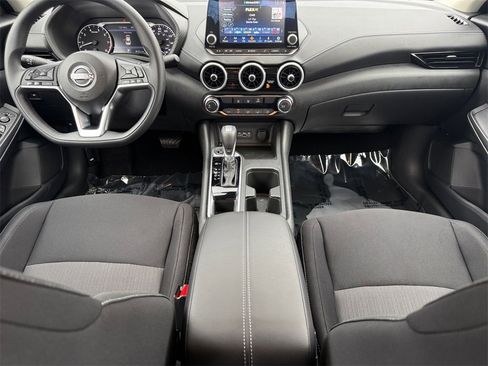 Certified 2025 Nissan Sentra SV image 10