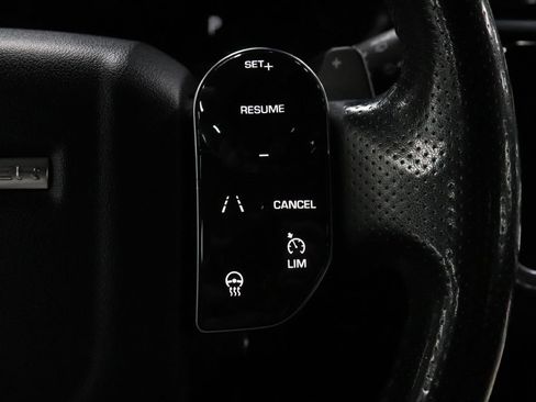 Used 2018 Land Rover Range Rover Velar S image 19