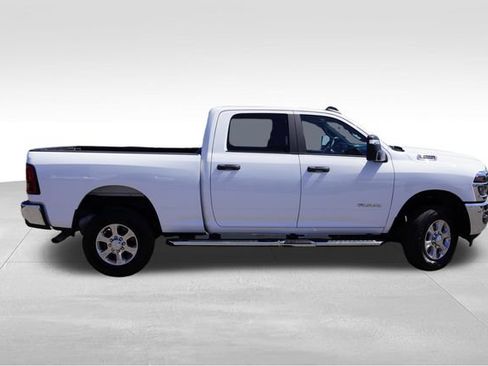 Certified 2026 RAM 2500 Big Horn AWD/4WD image 3
