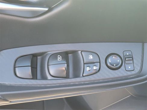 Certified 2022 Nissan Sentra SV image 31