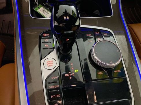 Used 2022 BMW X5 xDrive40i w/ Premium Package image 41