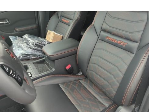 New 2025 Nissan Frontier PRO-4X w/ Pro Premium Package image 9