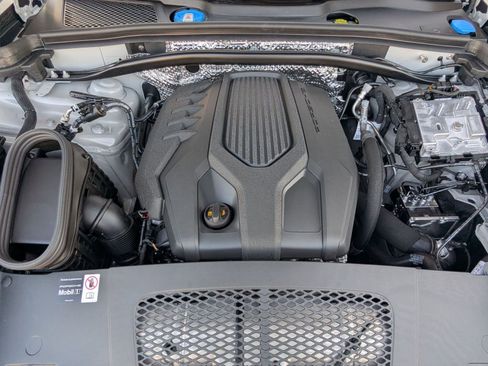 New 2026 Porsche Macan AWD/4WD image 28