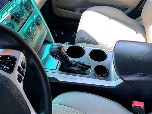 Used 2014 Ford Explorer FWD image 15