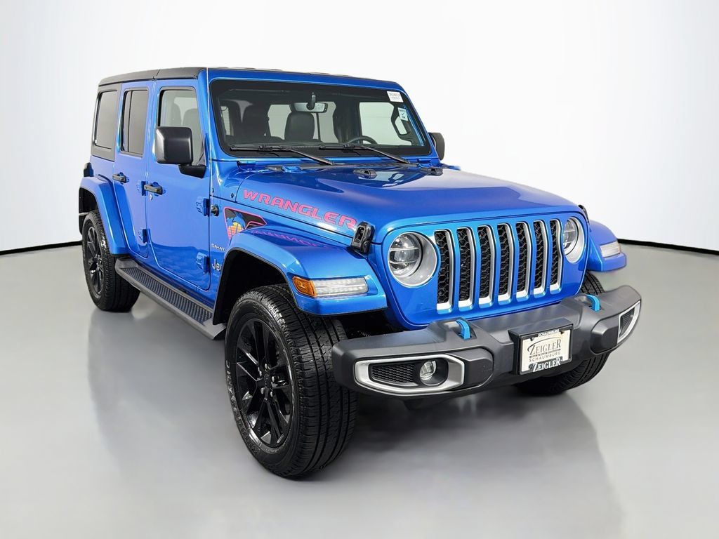 Used 2022 Jeep Wrangler Unlimited Sahara AWD/4WD image 1