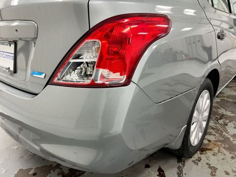 Used 2014 Nissan Versa S FWD image 31