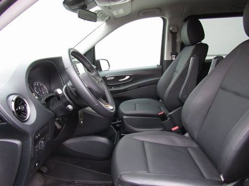 Used 2023 Mercedes-Benz Metris Passenger image 9