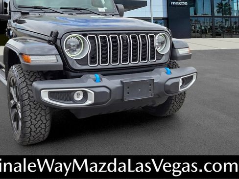 Used 2024 Jeep Wrangler Unlimited Sahara w/ Technology Group AWD/4WD image 8