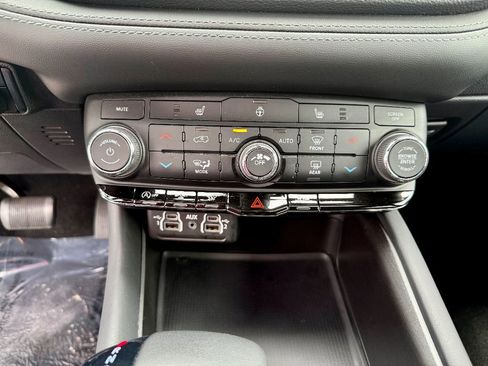 Used 2024 Dodge Durango SXT w/ Trailer Tow Group IV image 20