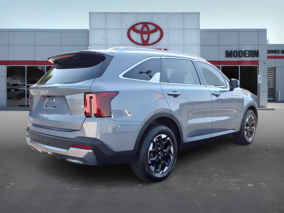Used 2025 Kia Sorento S w/ Panoramic Sunroof Package FWD image 5