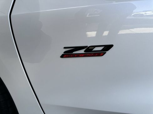 Used 2023 Chevrolet Corvette Stingray Premium Conv w/ Z51 Performance Package RWD image 27