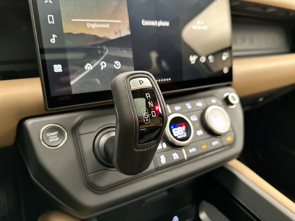 New 2026 Land Rover Defender 110 S AWD/4WD image 12