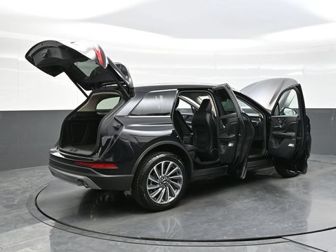 Used 2024 Lincoln Corsair Reserve w/ Equipment Group 201A AWD/4WD image 40