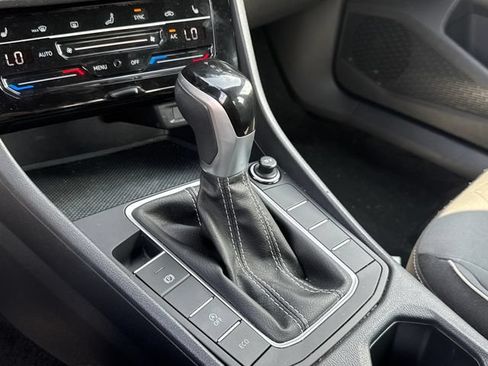Used 2025 Volkswagen Jetta Sport FWD image 15