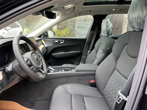 New 2026 Volvo XC60 B5 Plus w/ Protection Package Premier image 10