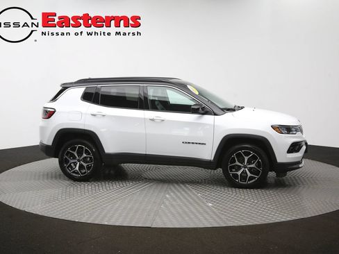 Used 2025 Jeep Compass Limited AWD/4WD image 44