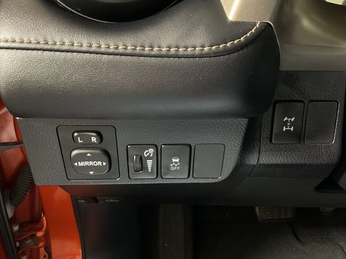 Used 2015 Toyota RAV4 XLE image 24