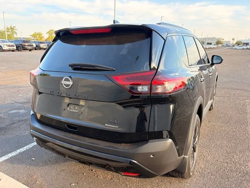 Certified 2023 Nissan Rogue SV w/ SV Premium B Package FWD image 5