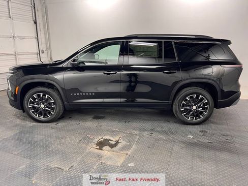 New 2026 Chevrolet Traverse LT w/ Sun and Wheel Package FWD image 6