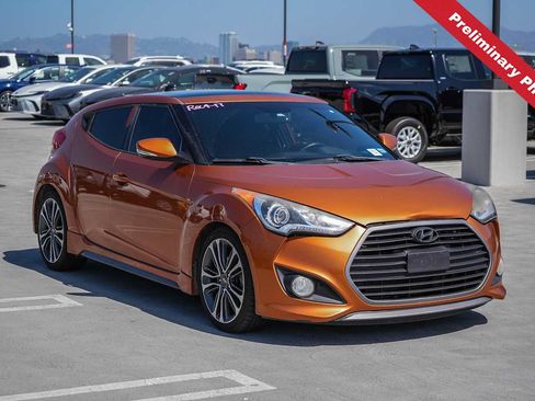 Used 2016 Hyundai Veloster Turbo w/ Option Group 04 FWD image 3
