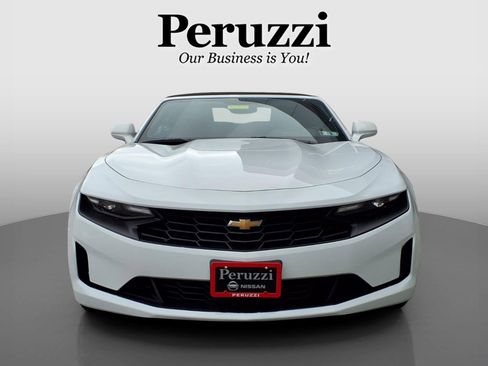 Used 2023 Chevrolet Camaro LT RWD image 9