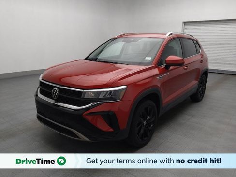 Used 2023 Volkswagen Taos SE w/ Black Wheel Package FWD image 1