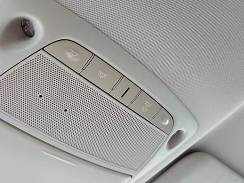 Used 2022 Nissan Rogue Sport SV image 25