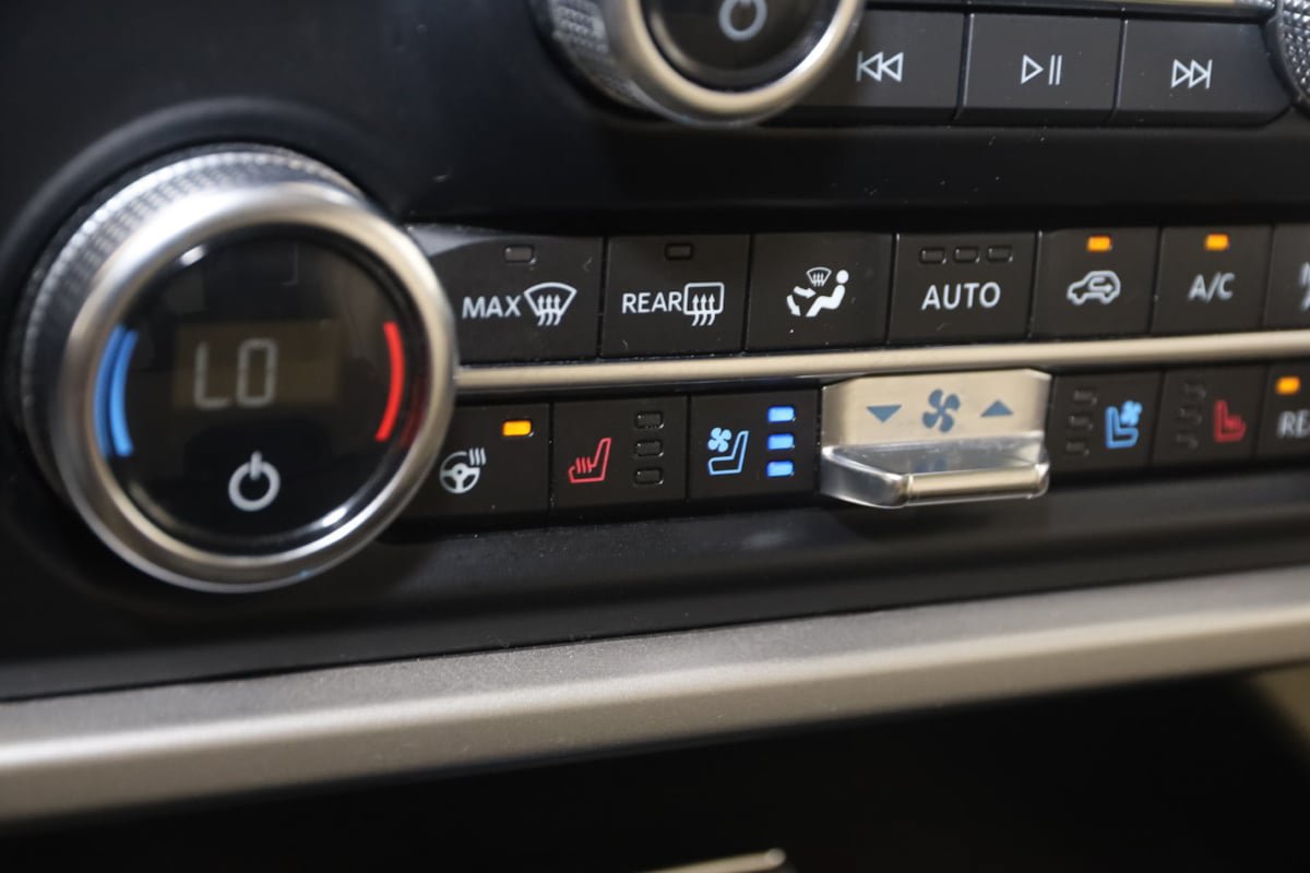Used 2024 Ford Expedition Limited AWD/4WD image 8