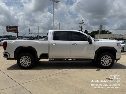 Used 2023 GMC Sierra 2500 SLT w/ SLT Convenience Package AWD/4WD image 3
