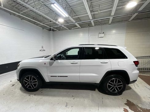 Used 2020 Jeep Grand Cherokee Trailhawk AWD/4WD image 3