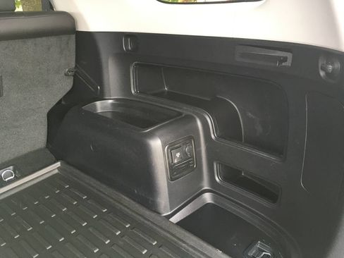 Used 2020 Toyota 4Runner Venture w/ Moonroof Package AWD/4WD image 34