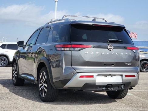 Certified 2023 Nissan Pathfinder Platinum w/ Cargo Package AWD/4WD image 4