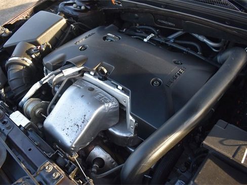 Used 2020 Chevrolet Malibu Premier image 36