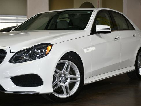 Used 2014 Mercedes-Benz E 350 4MATIC Sedan image 54