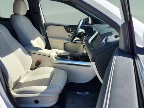 Used 2026 Mercedes-Benz GLA 250 image 11