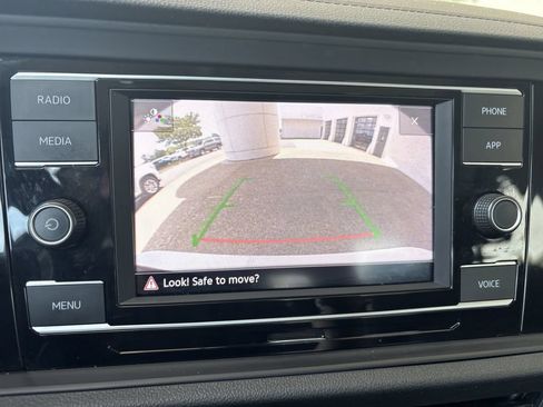 Used 2022 Volkswagen Jetta SE FWD image 14