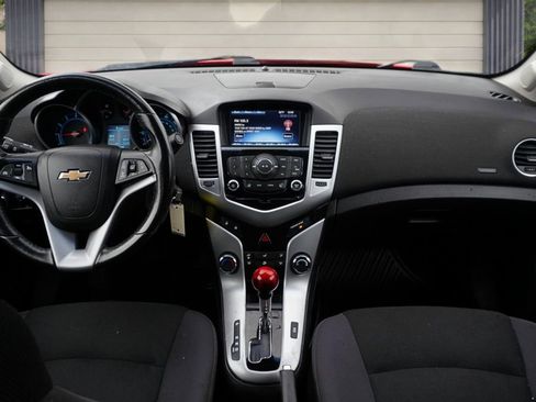 Used 2014 Chevrolet Cruze Eco image 17