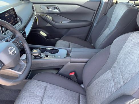 New 2026 Nissan Rogue SV image 17