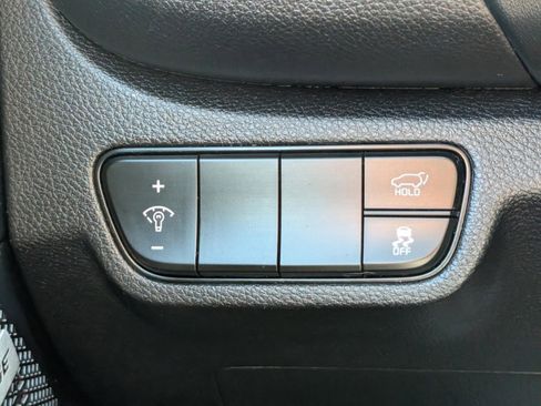 Certified 2024 Kia Seltos SX w/ SX Sunroof Package image 38