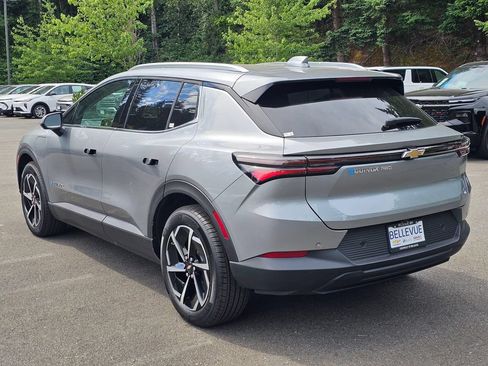 New 2026 Chevrolet Equinox EV LT AWD/4WD image 3