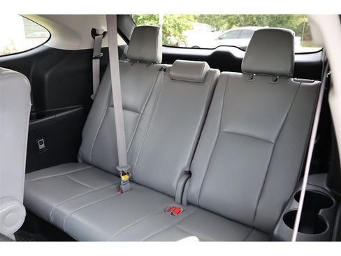 Used 2021 Toyota Highlander Platinum FWD image 24