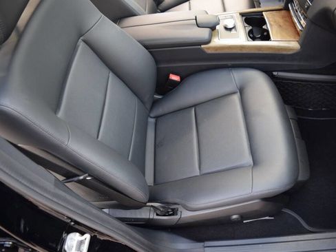 Used 2011 Mercedes-Benz E 350 4MATIC Sedan image 52