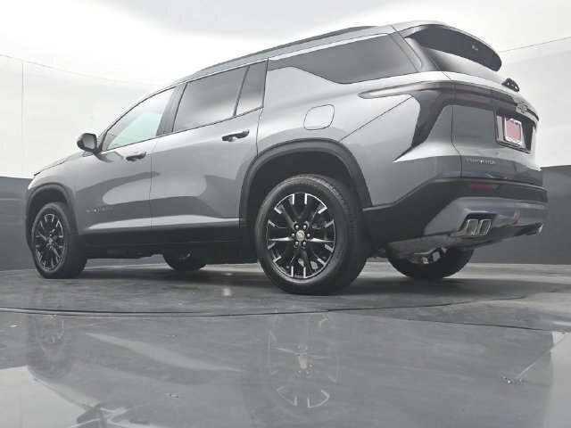 Used 2026 Chevrolet Traverse LT w/ Sun and Wheel Package FWD image 35